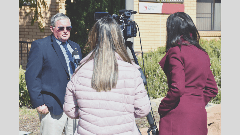Lachlan Shire Council Mayor John Medcalf OAM wants to shorten Daylight Saving Time (DST) to no more than four months of the year. He was interviewed on the topic on Wednesday, 28 April. Image Credit: Melissa Blewitt.
