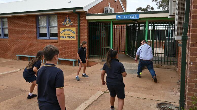 Inland Petroleum made a generous sporting donation to Condobolin Public School on Friday, 29 October. The company was excited to provide students with brand new sporting equipment. Students were also excited by the donation.