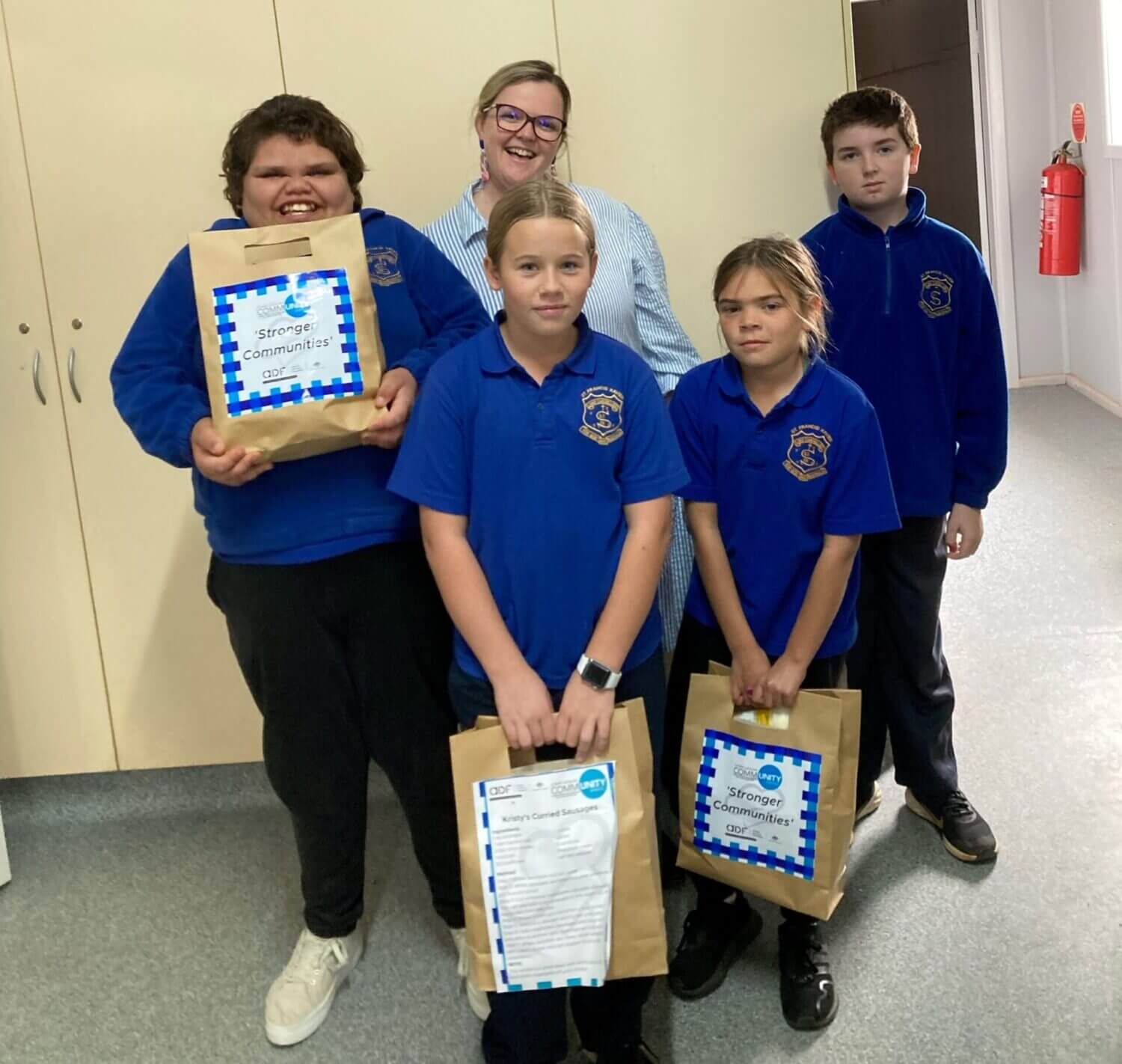 Kristy Brooks from Lower Lachlan Community Services taught the class how to cook Curried Sausages. All participants took home a bag with all required ingredients and the recipe.