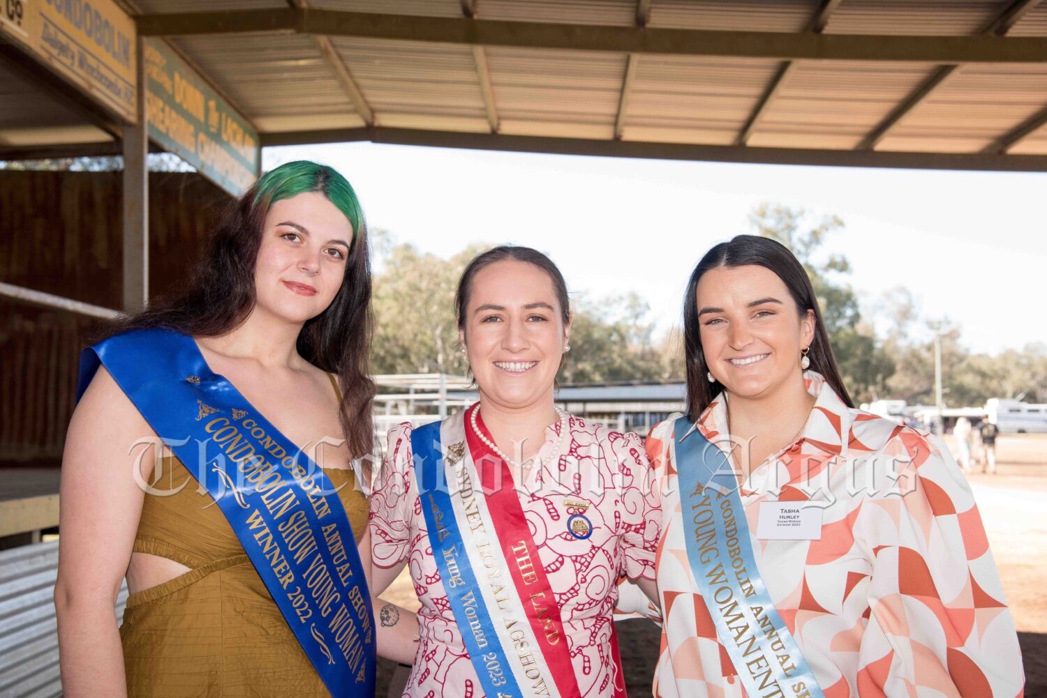 Alessandra Chamen (Condobolin’s 2022 The Land Sydney Royal AgShows NSW Young Woman Winner), Florance McGuffecke (2023 The Land Sydney Royal Agshows Young Woman winner) and Tasha Hurley (Condobolin Show’s 2023 Young Woman Winner). Image Credit: Kathy Parnaby.